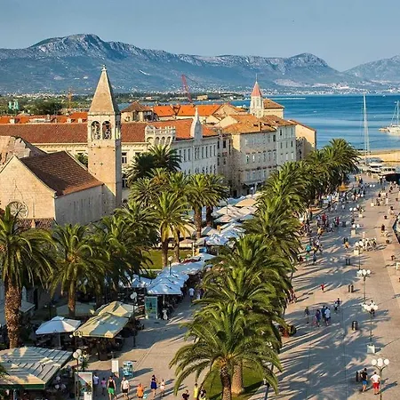 Gina Trogir
