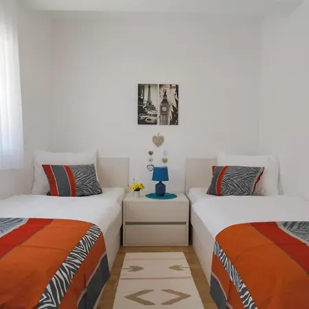 Apartment Gina